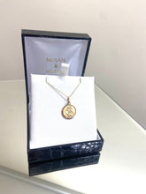 Load image into Gallery viewer, 9ct gold St Cristopher’s medal
