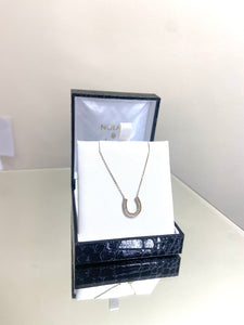 9ct horseshoe pendant