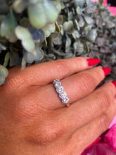 Load image into Gallery viewer, 18ct Yellow Gold 5 stone round halo cluster diamond ring
