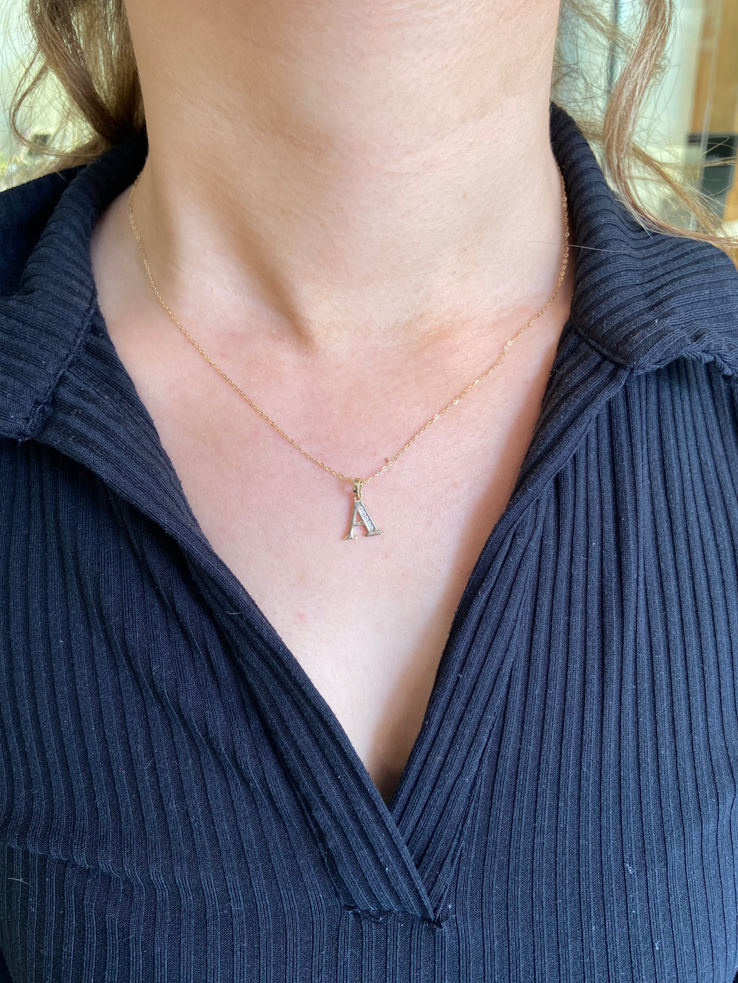 9ct gold ‘A’ initial pendant