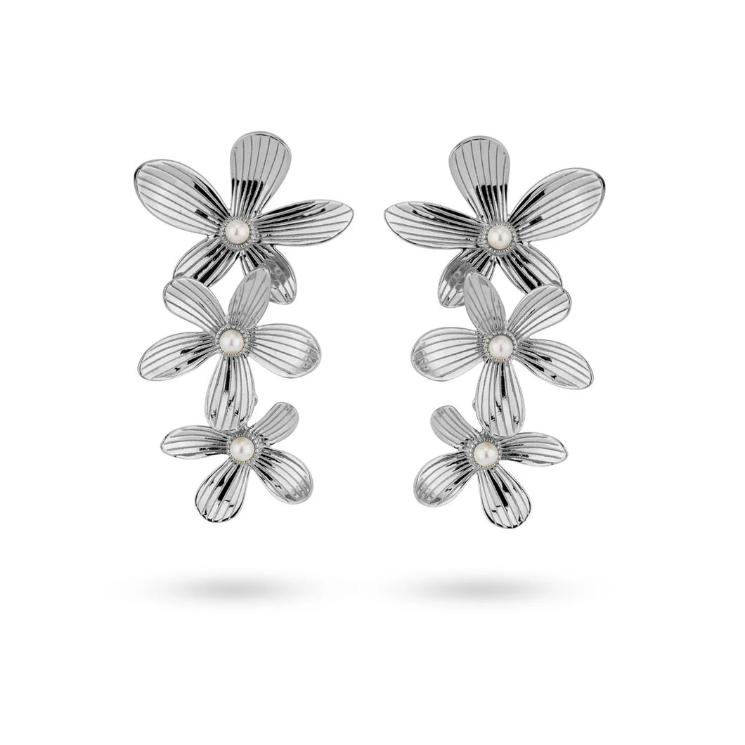 24 kae flowershaped statement earrings with pearls