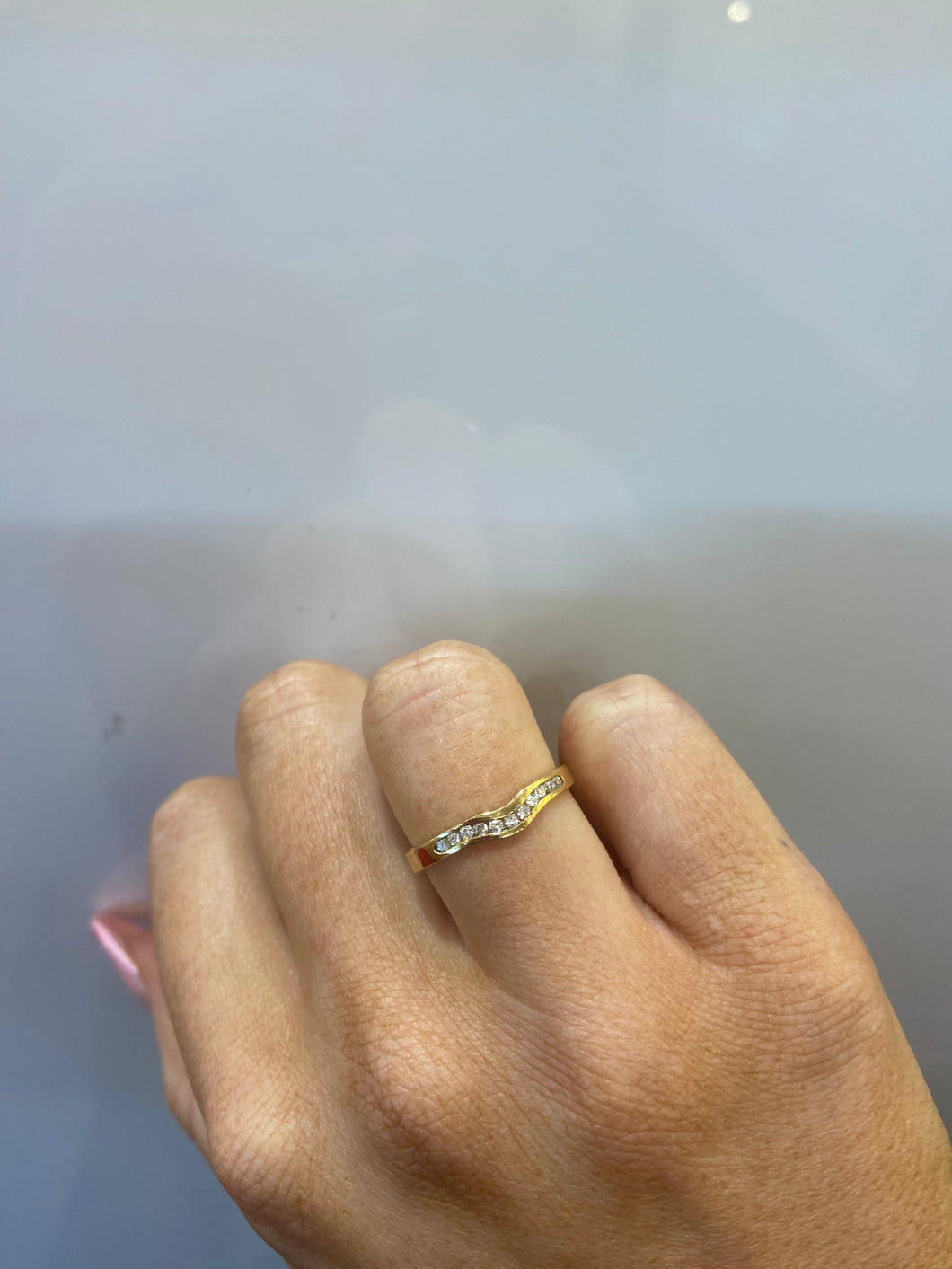 18ct yellow gold shape eternity band