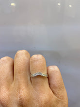 Load image into Gallery viewer, 18ct white gold shape band
