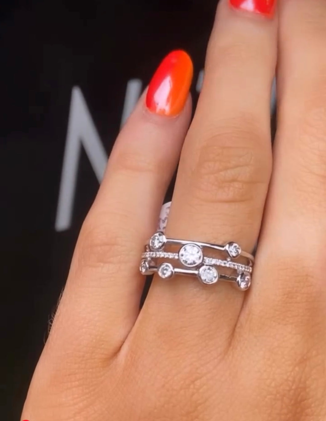 18ct White Gold Boodles Style Ring