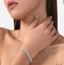 Load image into Gallery viewer, INFINITY LOVE VERTICAL  J19AUV20 TENNIS BRACELET
