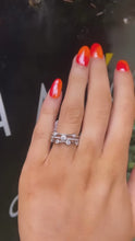 Load and play video in Gallery viewer, 18ct White Gold Boodles Style Ring

