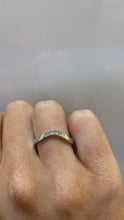 Load and play video in Gallery viewer, 18ct white gold diamond shape band
