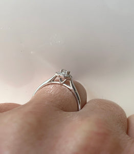 Diamond cluster ring