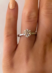 18ct white gold solitaire