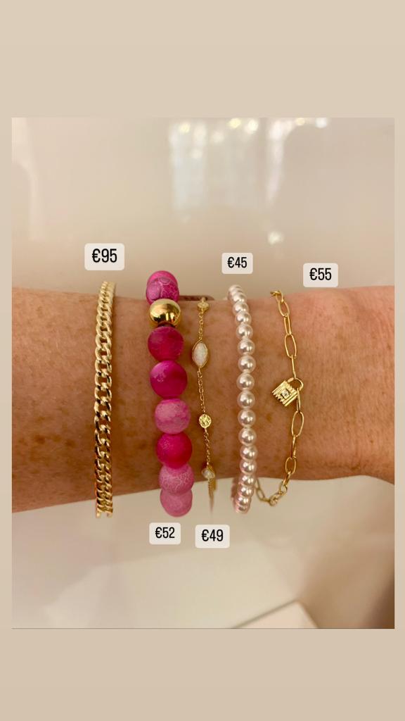Pink agate bead bracelet